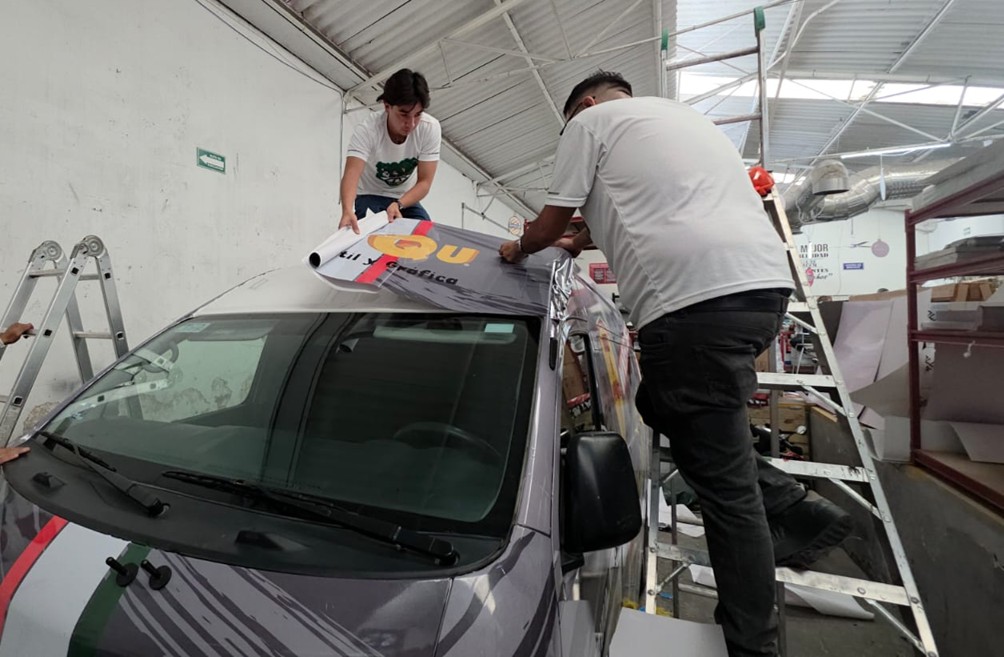 INSTALACIÓN VINILES Y/O LONAS